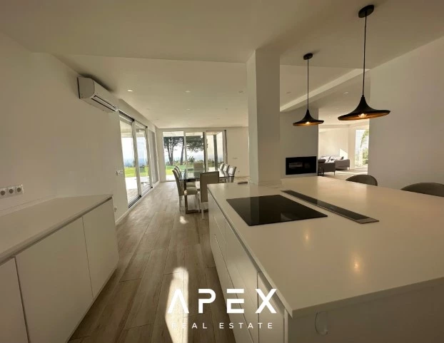 5 bedroom Private New Villa for Long Term Rental in Santa Barbara De Nexe