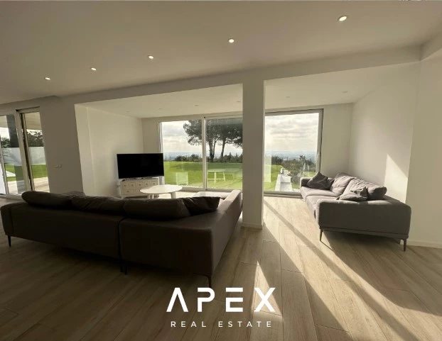 5 bedroom Private New Villa for Long Term Rental in Santa Barbara De Nexe