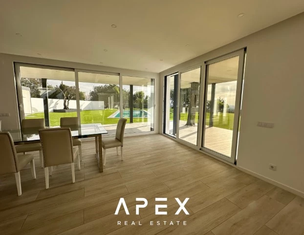 5 bedroom Private New Villa for Long Term Rental in Santa Barbara De Nexe