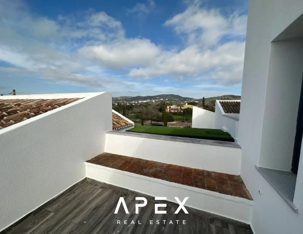 5 bedroom Private New Villa for Long Term Rental in Santa Barbara De Nexe