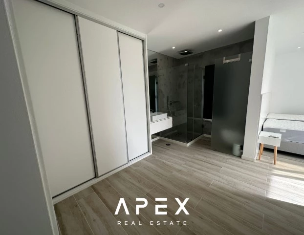 5 bedroom Private New Villa for Long Term Rental in Santa Barbara De Nexe