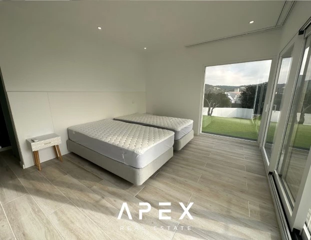5 bedroom Private New Villa for Long Term Rental in Santa Barbara De Nexe