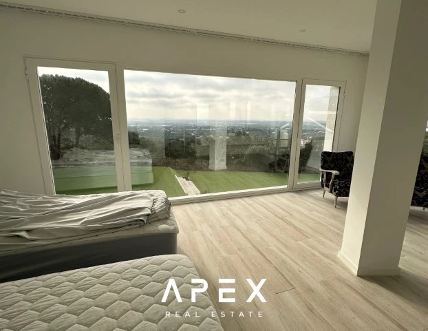 5 bedroom Private New Villa for Long Term Rental in Santa Barbara De Nexe