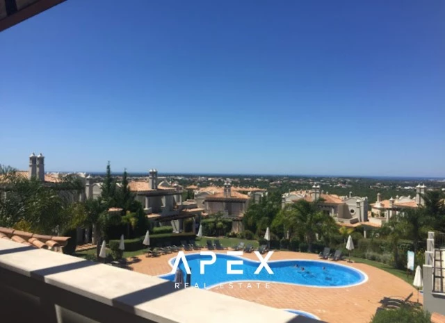 Four Bedroom Townhouse in the Crest \ Garage \ Pool