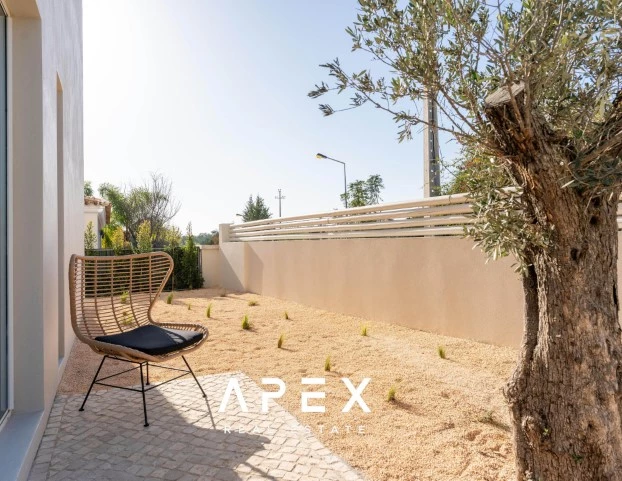 Luxurious Mediterranean-inspired house, 3 bedroom, stunning roof top sea view