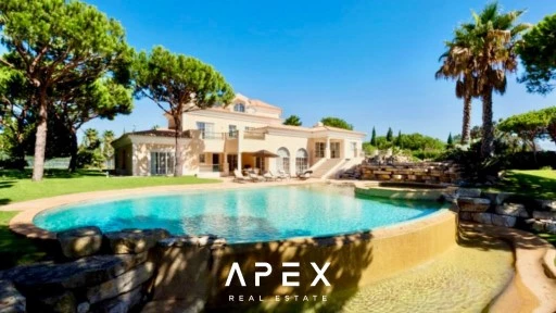 Four Bedroom Vale Do Lobo with Swimming Pool