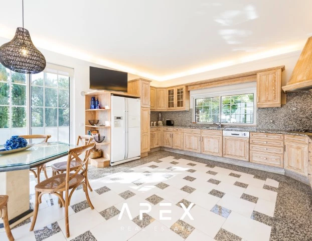 Four Bedroom Vale Do Lobo with Swimming Pool