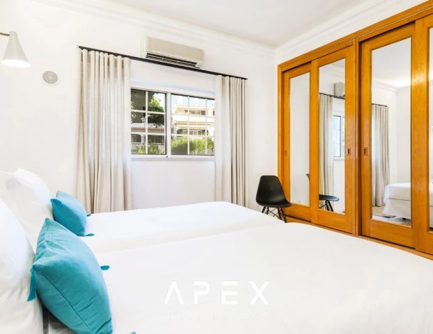 Four Bedroom Vale Do Lobo with Swimming Pool