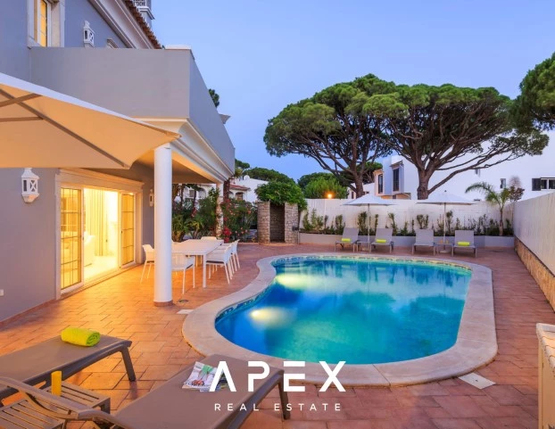 Four Bedroom Vale Do Lobo with Swimming Pool