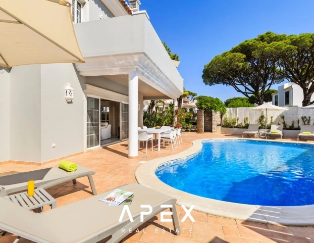 Four Bedroom Vale Do Lobo with Swimming Pool