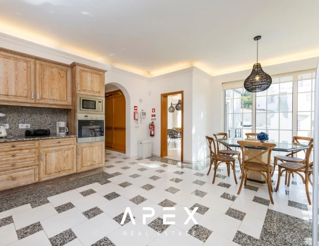 Four Bedroom Vale Do Lobo with Swimming Pool