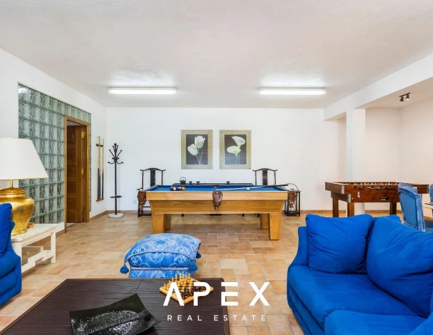 Four Bedroom Vale Do Lobo with Swimming Pool