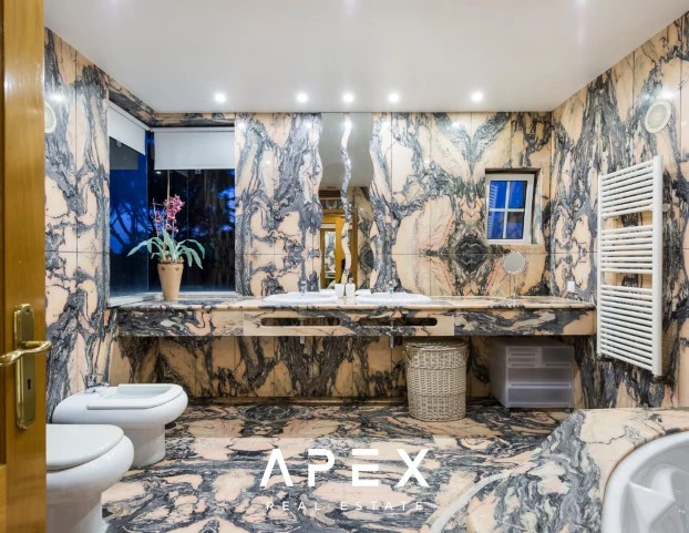 Four Bedroom Vale Do Lobo with Swimming Pool