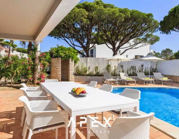Four Bedroom Vale Do Lobo with Swimming Pool