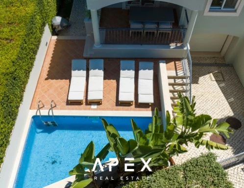 Three Bedroom Villa in Vale do Lobo with pool
