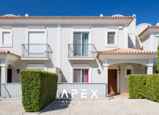 Three Bedroom Villa in Vale do Lobo with pool