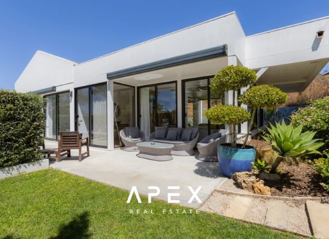 Three Bedroom Villa in Vale do Lobo with pool
