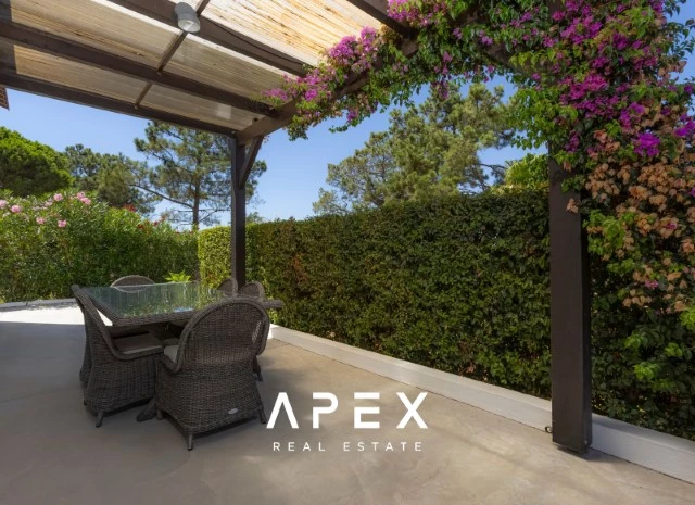 Three Bedroom Villa in Vale do Lobo with pool