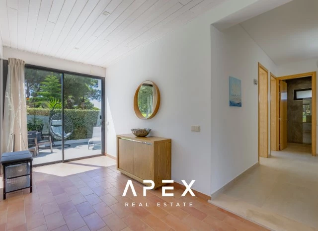Three Bedroom Villa in Vale do Lobo with pool