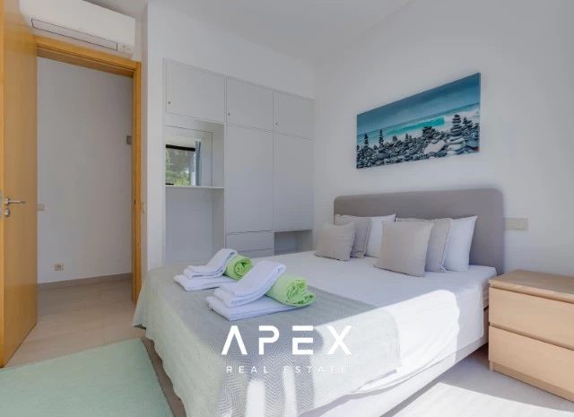 Three Bedroom Villa in Vale do Lobo with pool