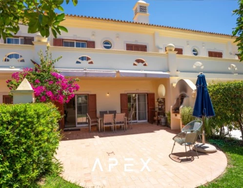 Three Bedroom Villa in Vale do Lobo with pool