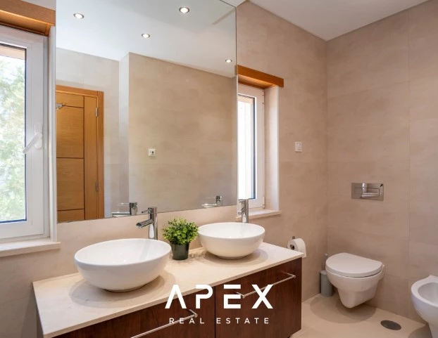 The Crest | A Beautifully Landscaped Urbanisation with Spacious 4 Bedroom Townhouse