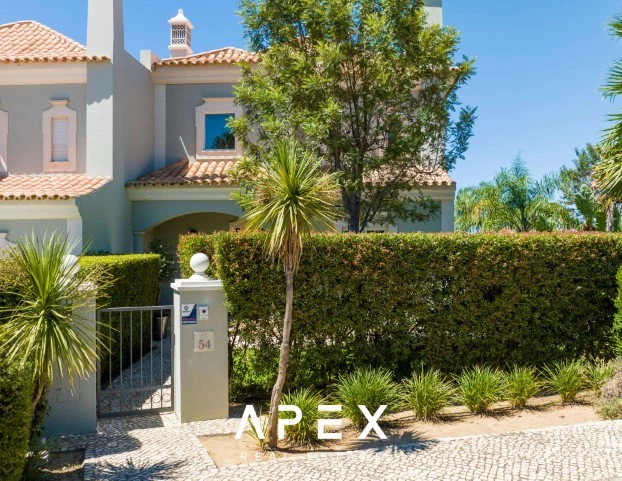 The Crest | A Beautifully Landscaped Urbanisation with Spacious 4 Bedroom Townhouse