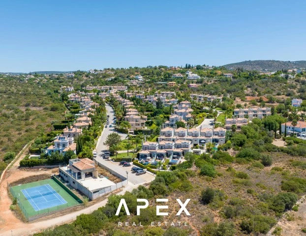 The Crest | A Beautifully Landscaped Urbanisation with Spacious 4 Bedroom Townhouse