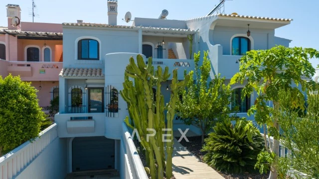 Townhouse in Fonta Santa 900 metres from beach