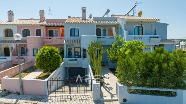 Townhouse in Fonta Santa 900 metres from beach
