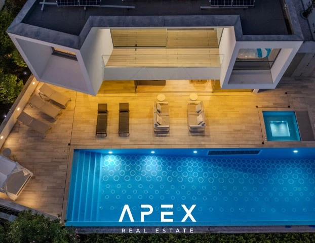 Exclusive Listing | Four Bedroom Modern Luxury Villa with Panoramic Ocean View