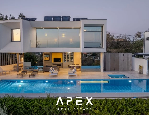 Exclusive Listing | Four Bedroom Modern Luxury Villa with Panoramic Ocean View