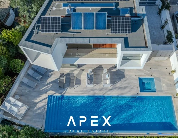 Exclusive Listing | Four Bedroom Modern Luxury Villa with Panoramic Ocean View