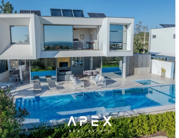Exclusive Listing | Four Bedroom Modern Luxury Villa with Panoramic Ocean View