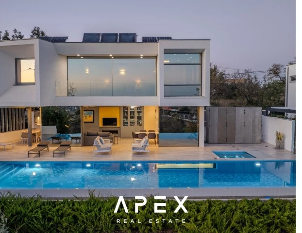 Exclusive Listing | Four Bedroom Modern Luxury Villa with Panoramic Ocean View