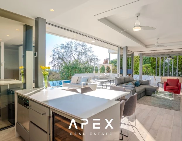 Exclusive Listing | Four Bedroom Modern Luxury Villa with Panoramic Ocean View