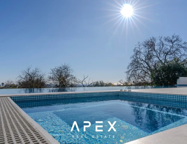 Exclusive Listing | Four Bedroom Modern Luxury Villa with Panoramic Ocean View