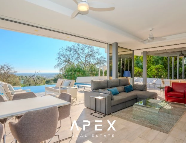 Exclusive Listing | Four Bedroom Modern Luxury Villa with Panoramic Ocean View