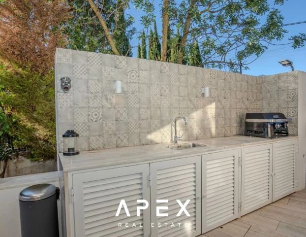 Exclusive Listing | Four Bedroom Modern Luxury Villa with Panoramic Ocean View