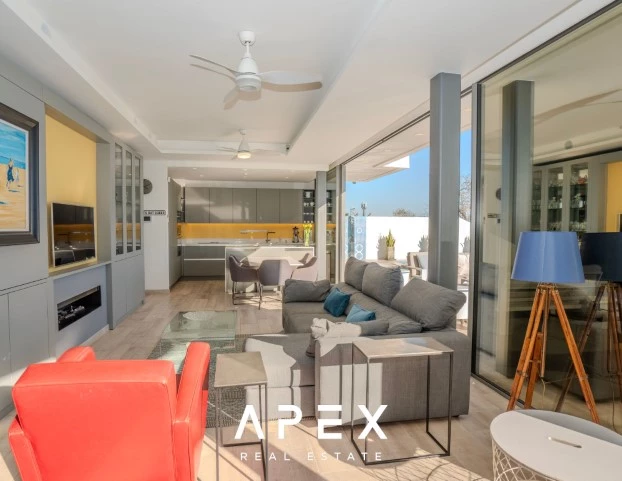 Exclusive Listing | Four Bedroom Modern Luxury Villa with Panoramic Ocean View