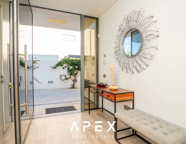 Exclusive Listing | Four Bedroom Modern Luxury Villa with Panoramic Ocean View