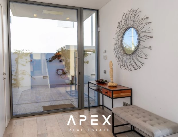 Exclusive Listing | Four Bedroom Modern Luxury Villa with Panoramic Ocean View