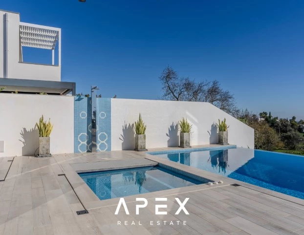 Exclusive Listing | Four Bedroom Modern Luxury Villa with Panoramic Ocean View