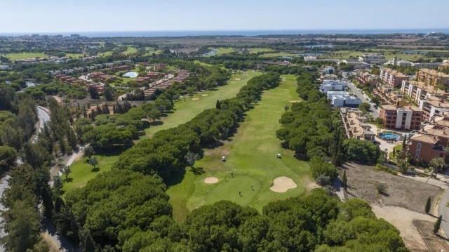 Spacious and Convenient Two Bedroom Apartment for One to Two Year Rental in Victoria Gardens Vilamoura
