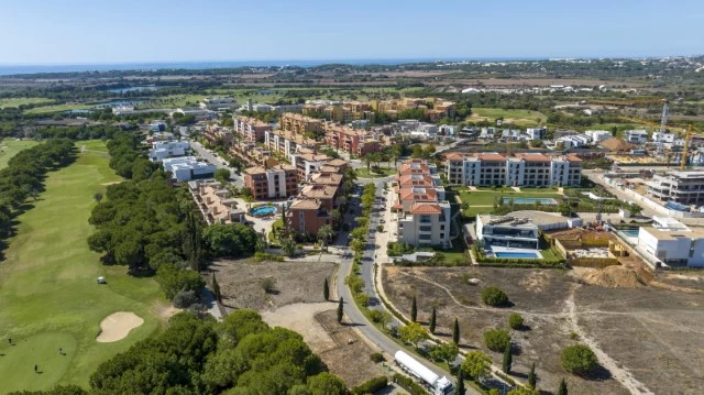 Spacious and Convenient Two Bedroom Apartment for One to Two Year Rental in Victoria Gardens Vilamoura