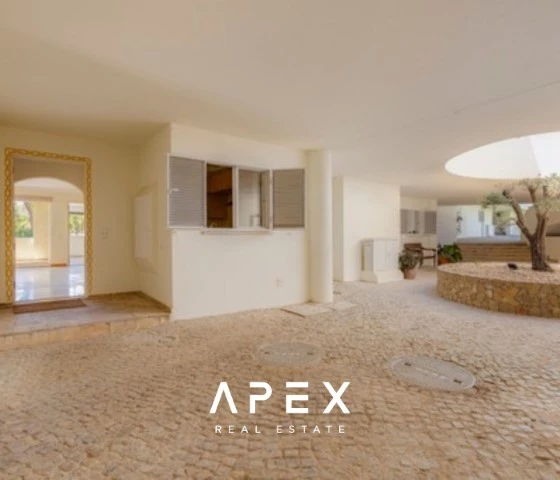 Two Bedroom Apartment in vale do lobo \ walking distance to beach \ gym \ pool