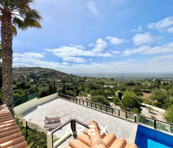 Five bedrooms villa in Estoi with stunning views of sea and countryside