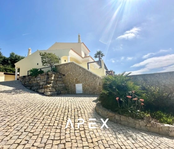 Five bedrooms villa in Estoi with stunning views of sea and countryside