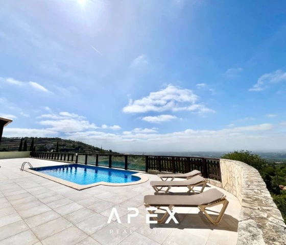 Five bedrooms villa in Estoi with stunning views of sea and countryside