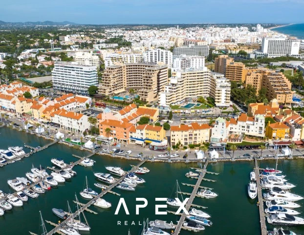 5 Bedroom Townhouse in Vilamoura